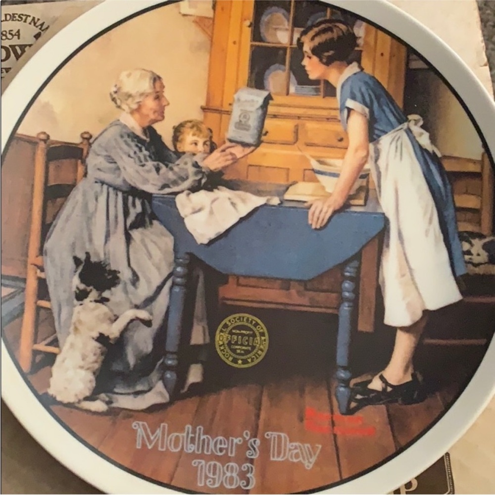Knowles Mother's Day 1983 Decorative Plate - Blue and White